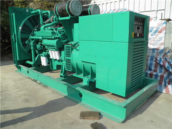 上城发电车出租-柴油发电机散热器怎样散热