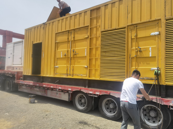 上城除了负载情况和发动机维护，还有哪些因素会影响 200kw 柴油发电机的油耗？