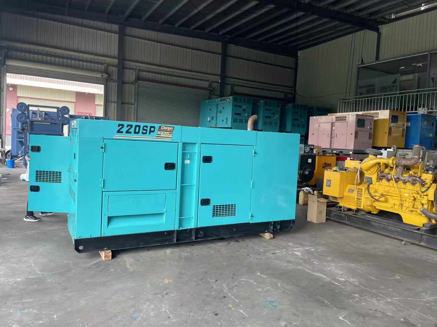上城800kW 柴油发电机的输出电流波动范围是多少？