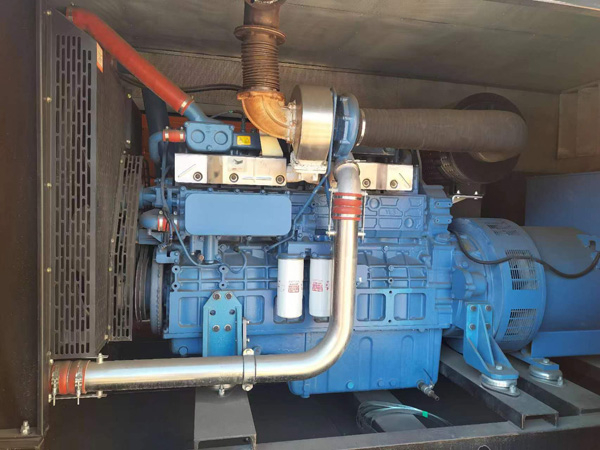 上城燃油消耗率与进气温度的具体关系是什么？