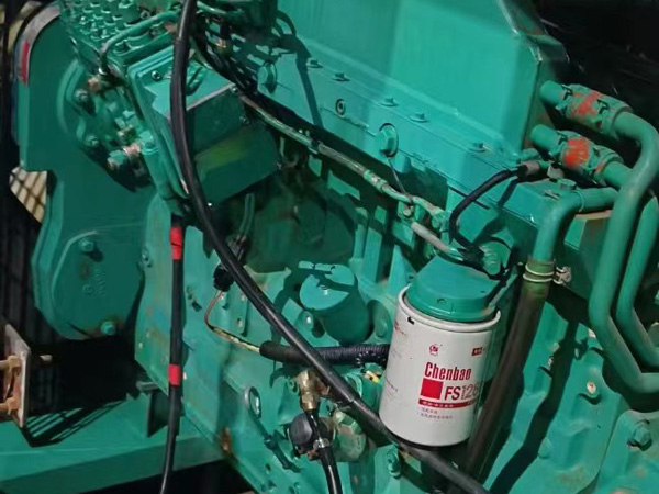 上城如何确定新的发电机组控制系统是否与原系统兼容？