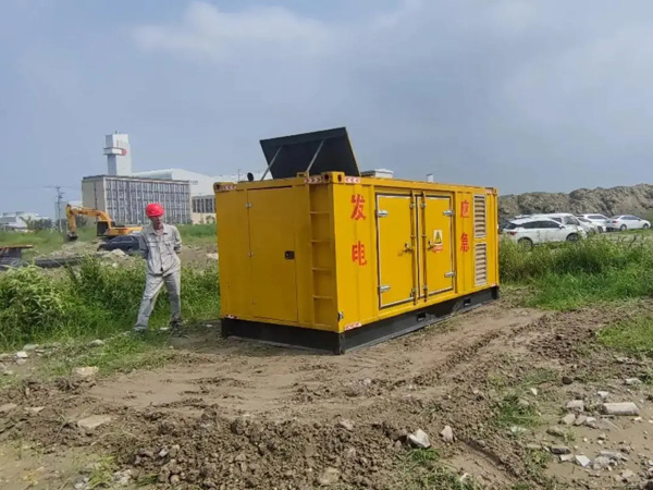 上城200KW柴油发电机机组每小时的油耗量受哪些因素影响？