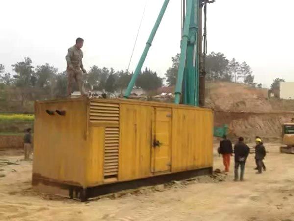 上城如何判断水冷式机油散热器密封件是否需要更换？