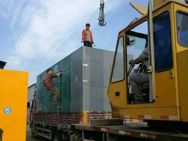 上城更换水冷式机油散热器密封件的操作流程是怎样的？